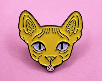 Insignia esmaltada de gato esfinge