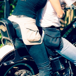 TwoMorePockets – BIKERS RIDE FREE and need to keep their hands free too! TwoMorePockets