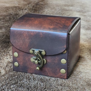 Leather deck box for Magic: the Gathering MTG. Brown & black, holds 100 double sleeved cards.