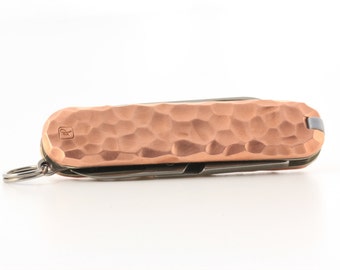 SWISS SWIZA 8 未使用在庫品　順調稼働　厚い真鍮の塊　十字カット風防 Hammered Brass Victorinox 