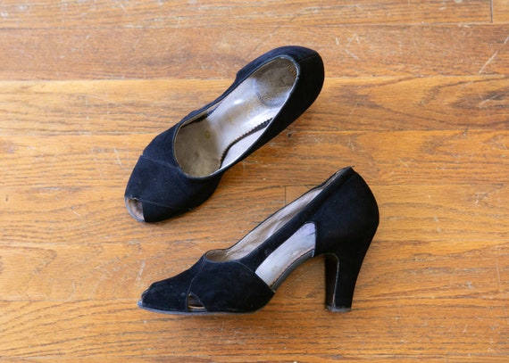 Ginger shoes | vintage 40s shoes | 1940s black sue