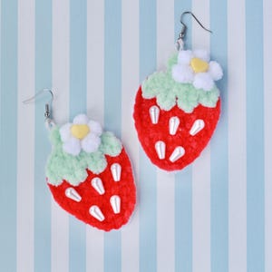 Big red strawberry earrings with flower, cute earrings, fairy kei earrings, kawaii earrings, japanese fashion, crochet earrings