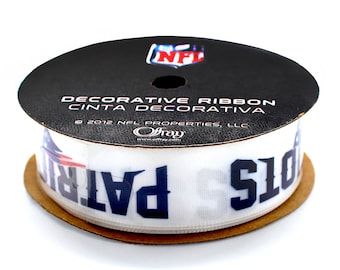 Fita Offray New England Patriots de 7/8", 9 pés, licenciada pela Offray.