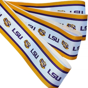 2-1/4" LSU Grosgrain-band, licensierat av Divine Creations - Officiellt licensierat - 5 yards (15 fot)
