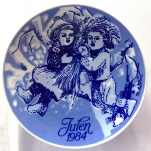 Porsgrund Christmas Plates 2024 www.alhudapk