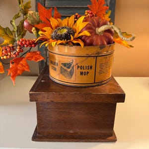 Vintage Golden  Star Mop Tin
