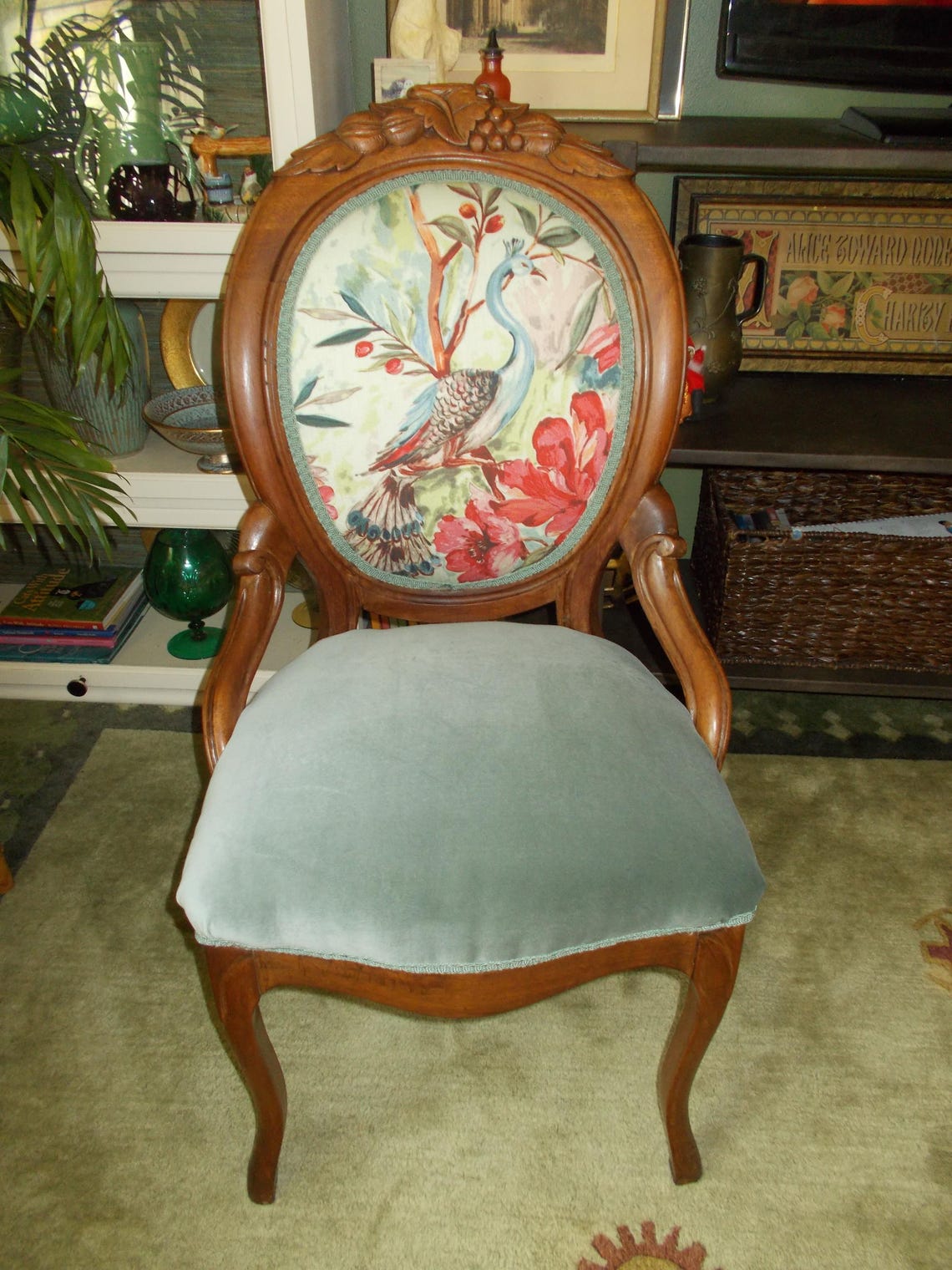 Vintage Eastlake Wood Frame Chair Print and Velvet Fabric Custom Upholstery One of a Kind, foto 2 de 5