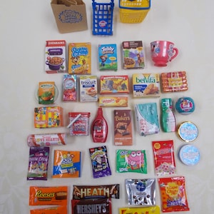 Zuru Mini Brands Food/Groceries Lot of 34 Plus Shopping Bags & Carts