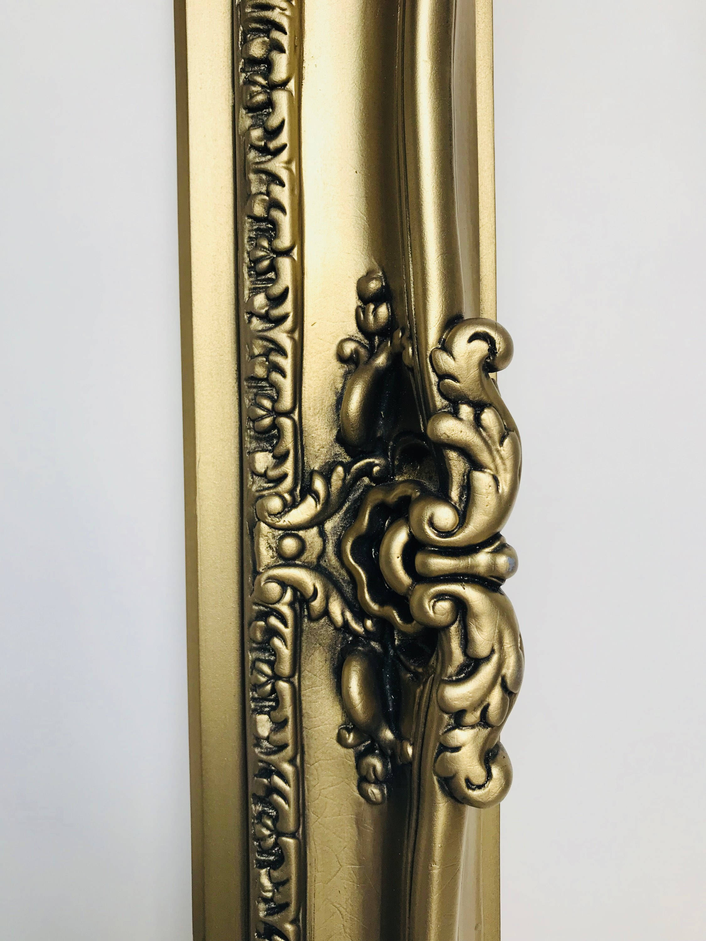 20x24 Vintage Gold Picture Frame: Distressed Ornate Victorian