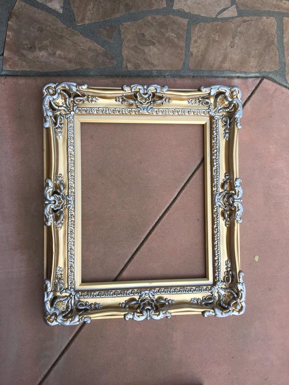 Accent Wood Frame 16x20 - Antique Gold