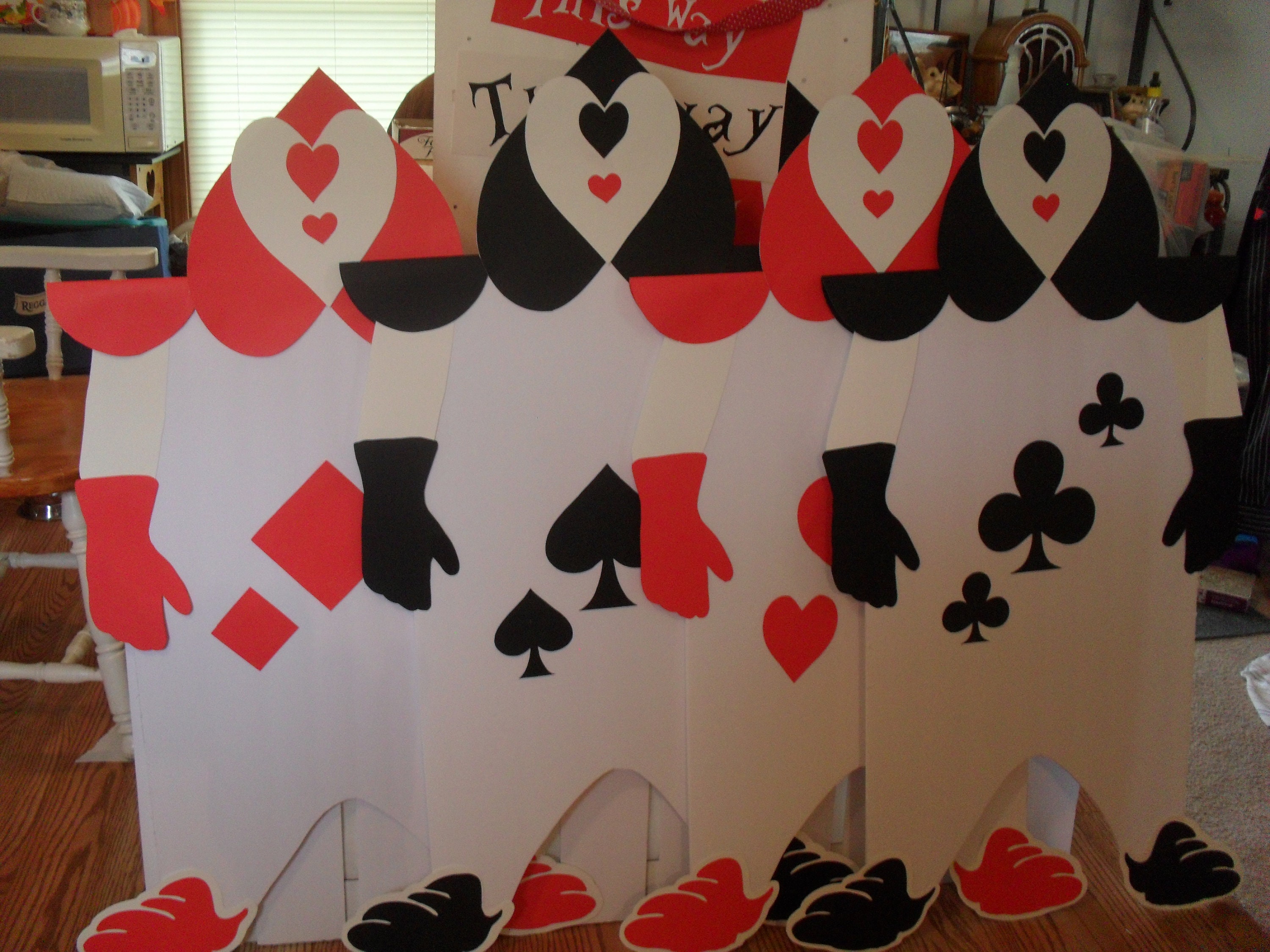 Alice In Wonderland Party Props Queen Of Hearts Wonderland Etsy Canada