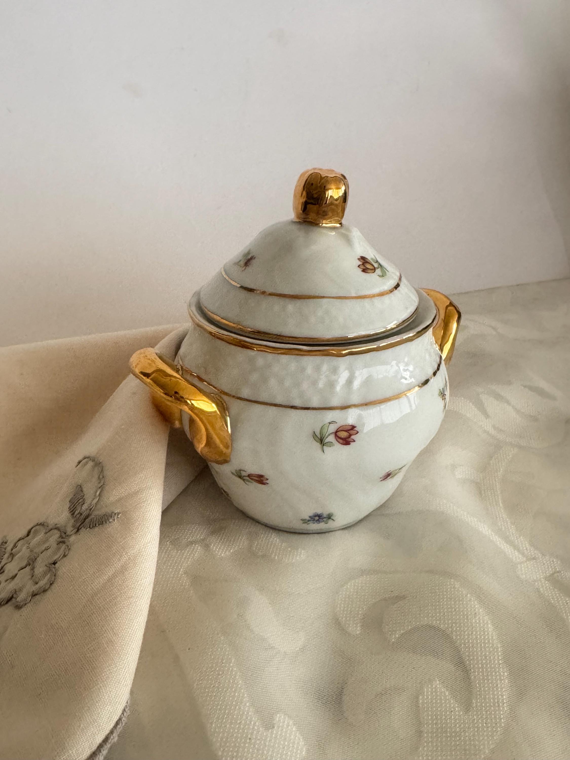 Handbemalte Zuckerdose aus Porzellan, kleine Zuckerdose mit Verzierung, Vintage, Sammlerstück, Retro-Geschenk