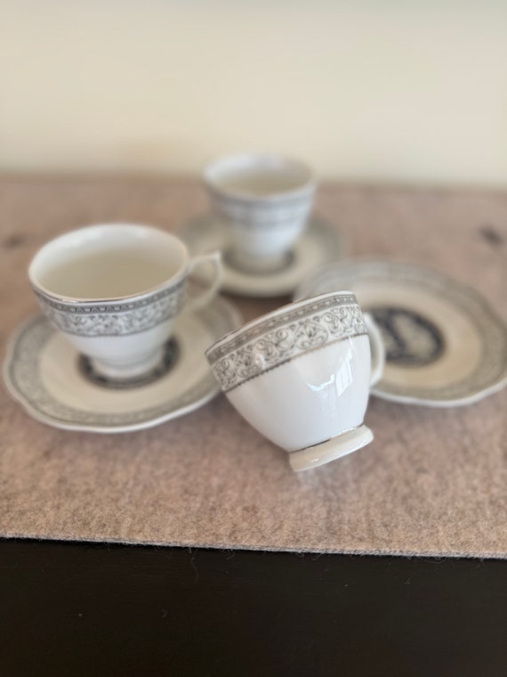 FINE  PORCELAIN  カップ&amp;ソーサー  ３客セット Yahoo!オークション -「fine porcelain」(カップ＆ソーサー
