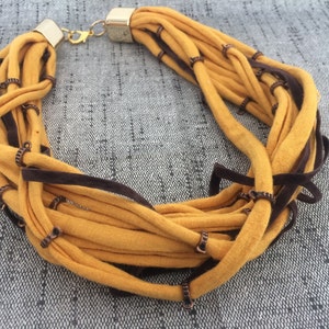 HALSKETTE AUS BAUMWOLLSTOFF, Chokerhalskette, Baumwollfäden, hypoallergene Halskette, Stoffhalskette, Geschenk für sie, Muttertag