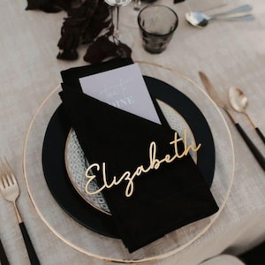 Plaatskaarten bruiloft Tafeldecor Lasergesneden namen Gepersonaliseerde plaatskaarten Plaatsnamen bruiloft Gepersonaliseerde naamkaartjes