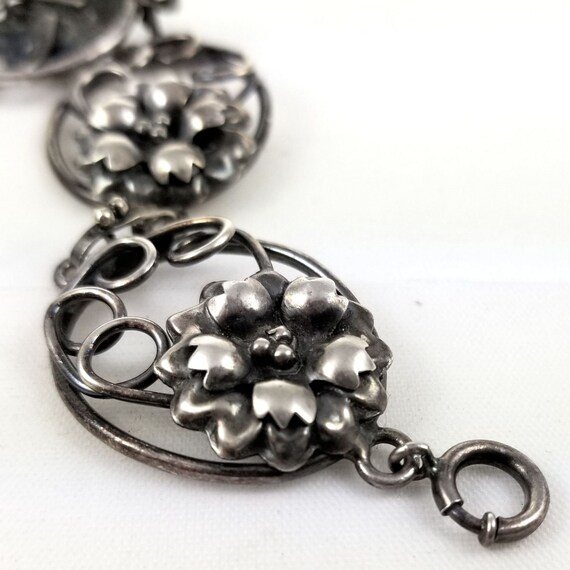 Vintage 1940s Sterling Silver Floral Link Bracele… - image 4