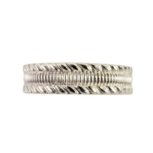 Gents Vintage Style 5.25mm Rope Patterned Wedding Band - Sterling Silver
