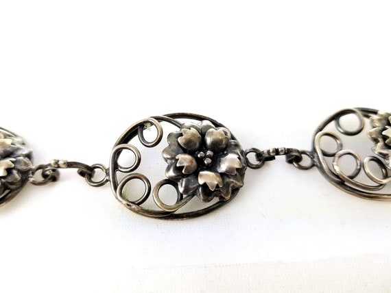 Vintage 1940s Sterling Silver Floral Link Bracele… - image 2