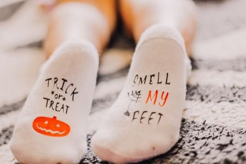 Trick or Treat Smell My Feet, Halloween Socks, BabyClothes, Baby Shower Gift, Unisex Baby Shower Gift, Baby Socks, Baby Gift, Gift for Baby image 2