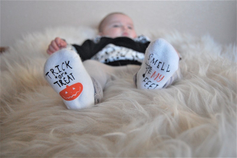 Trick or Treat Smell My Feet, Halloween Socks, BabyClothes, Baby Shower Gift, Unisex Baby Shower Gift, Baby Socks, Baby Gift, Gift for Baby image 7