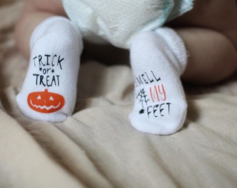 Halloween Socks, Baby Clothes, Trick or Treat Smell My Feet, Baby Shower Gift, Unisex Baby Shower Gift, Baby Socks, Baby Gift, Gift for Baby