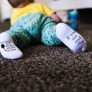 Wine Gift, If You can Read this Baby Socks, Baby Shower Gift, Unisex Baby Shower Gift, Baby Socks, Wine Socks, Wine Gifts Baby Gift, Gift fo image 8