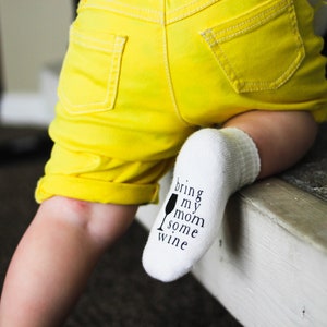 Wine Gift, If You can Read this Baby Socks, Baby Shower Gift, Unisex Baby Shower Gift, Baby Socks, Wine Socks, Wine Gifts Baby Gift, Gift fo image 6