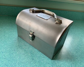 Retro Metal Lunchbox in Titanium - Standard Size