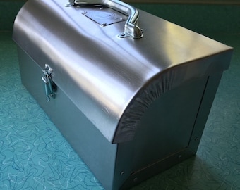 Retro Metal Lunchbox - Large-sized - Handmade From Aluminum