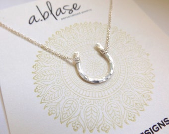 Small Silver Hammered Horseshoe Necklace // Cable Chain