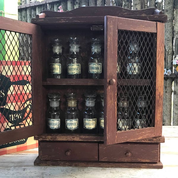 Vintage wood spice rack with 11 glass spice jars / small wood shelf with two drawers / brown / metal mesh wire front / apothecary