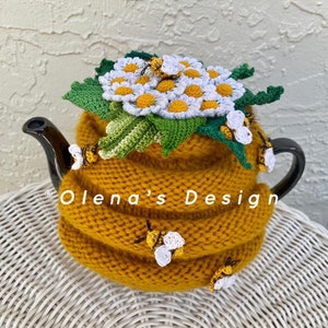 Crochet tea cozy cosy teapot cover warmer yellow bumble bee beehive crochet flower kitchen accessory high tea party unique gift décor