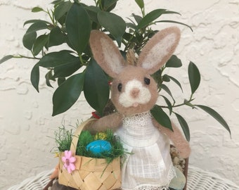 Needle Felted Easter Bunny with Easter basket eggs Felted Animals Easter Beige Miniature Rabbit decoration Children Bunny Girl READY TO SHIP