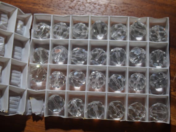 56 beads Vintage Genuine Swarovski Crystal Beads 0/06/00 gross 12mm art 5000 Clear Supply Jewelry Making Made in Austria factory pack