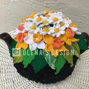 Crochet tea cozy black tea cover daffodil  daisy tea cosy tea warmer flower green kitchen accessory crochet high tea accessory décor