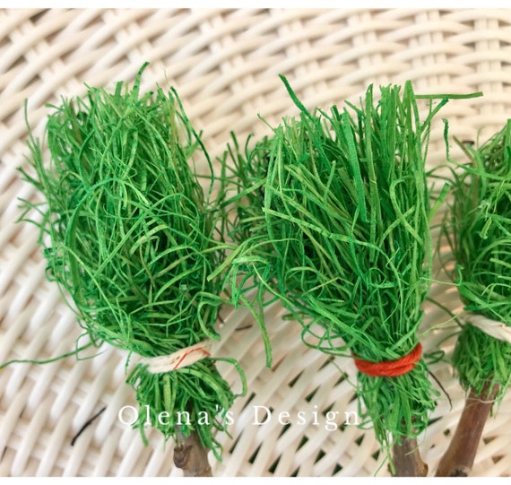 Set of 5 miniature handmade round excelsior parrot green brooms 7.5 Witch Halloween Terrarium Dollhouse Supply Home decoration Wicca Crafts