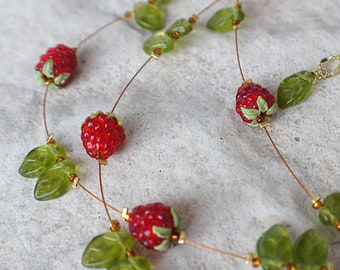 Raspberry necklace - Great boho olive green necklace - Lampwork berries bijou - Contemporary lampwork jewelry