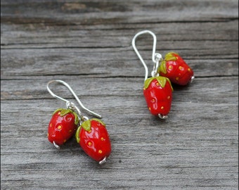 Wild strawberry  silver earrings - Great boho nature earrings - Lampwork berries bijou - Berry jewelry