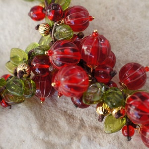 Red currant pink pepper omela new year necklace redcurrant berry summer wibes-lampwork glass berries jewelry gold plated necklace necklace image 7