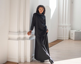 Elegante schwarze Bluse mit Foldback Manschetten, Wollhemd für Frauen, Klassische und hochgeschlossene Bluse, Top in A-Linie mit breitem Saum, Minimalistisches Wolltop