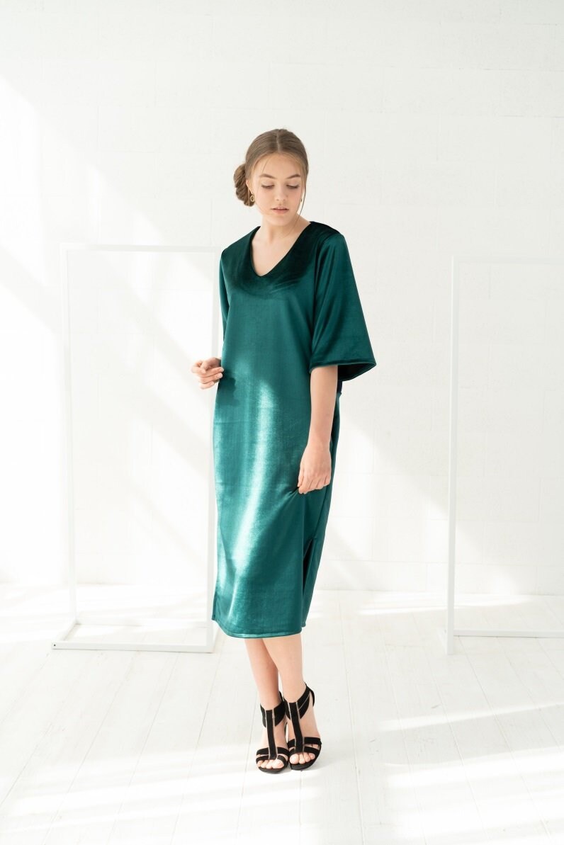 green velvet dress midi