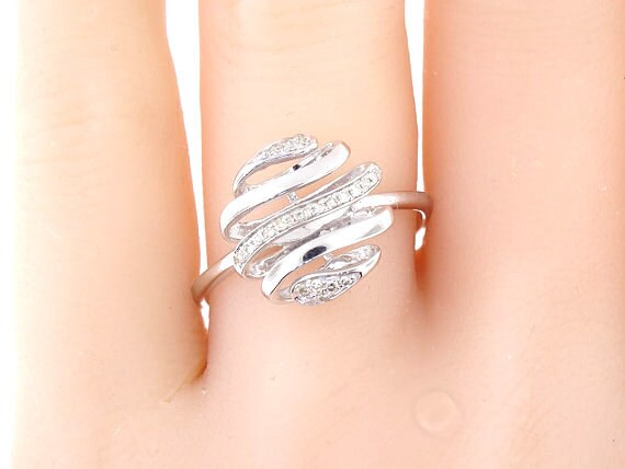 14K White Gold Diamond Band Weddig Band Anniversary Band Engagement Band Fashion Band Art Deco Band Antique Band Stackable Band Yellow Rose