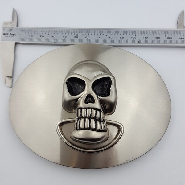 Big Alien Skull Silver Oval Buckle