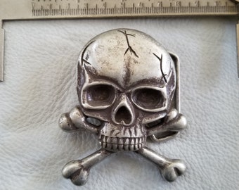 Skull and Cross bones Belt Buckle