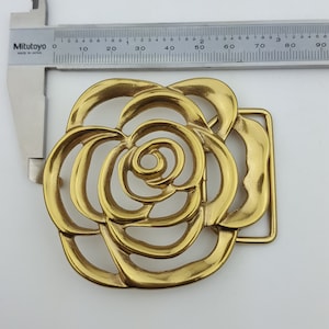 Cut out Design Rose Belt Buckle