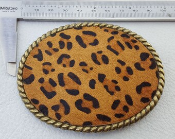 Rope edge oval buckle with Leopard hair leather inlay