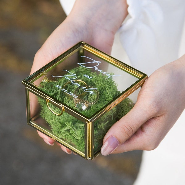Square Gold Glass Ring Box with Moss - Personalized Ring Box for Wedding Ceremony, Modern Ring Holder for Engagements, Rustic Wedding Gift