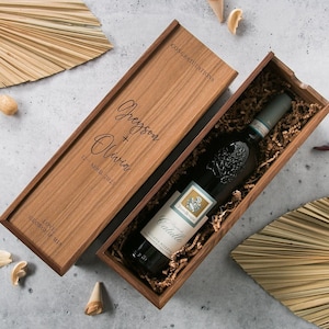 Boîte à vin en bois (conception 1) - Félicitations - Boîte à champagne en noyer ou en pin, cadeau de mariage de fiançailles pour les jeunes mariés, cadeau de lune de miel