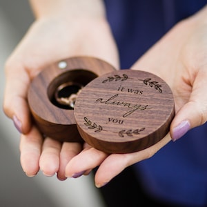 Circle Wood Ring Box - Engraved Ring Bearer Box for Wedding Ceremony, Proposal or Engagement Ring Box, Ring Dish Storage, Gift for Her