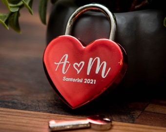 Engraved Heart Love Lock with Key - Bridge love locks, Wedding Engagement Anniversary Gift, Honeymoon Couple, Family Travel Gift for Mom